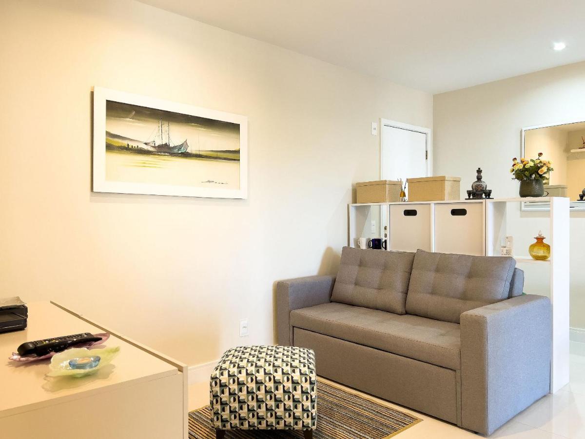 Apartamento Lindo Flat Com Varanda E Vista Panoramica No Coracao Da Barra Pertinho De Tudo B1-0029